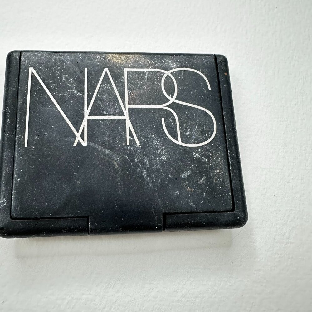 NARS eyeshadow duo ISOLDE